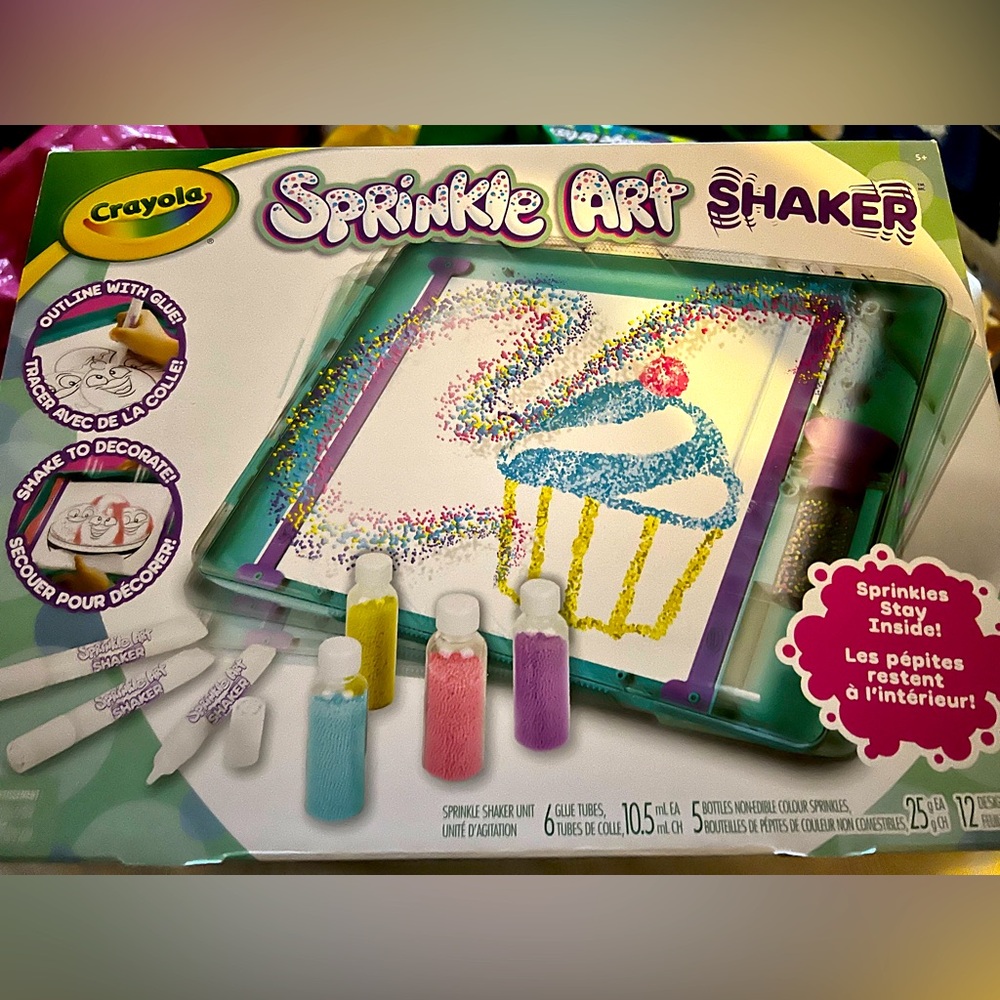 Crayola Sprinkle Art Shaker - Multicolor